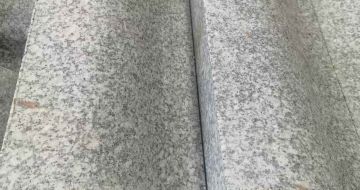 包头芙蓉白S型拉丝面路沿石