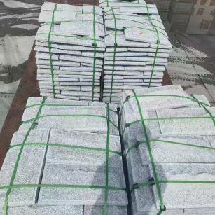 包头 芝麻白蘑菇石装车出货