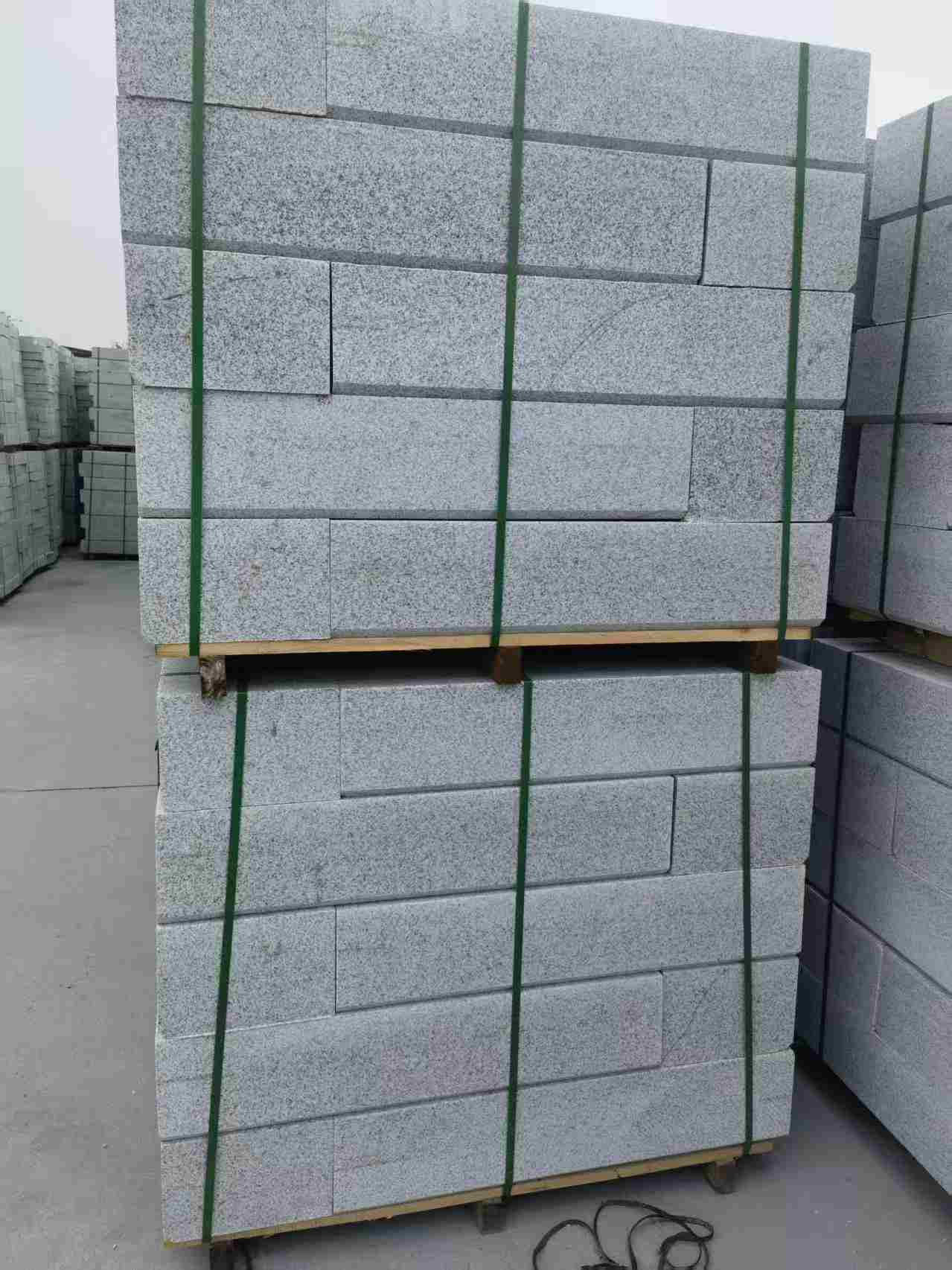 包头芝麻白路沿石