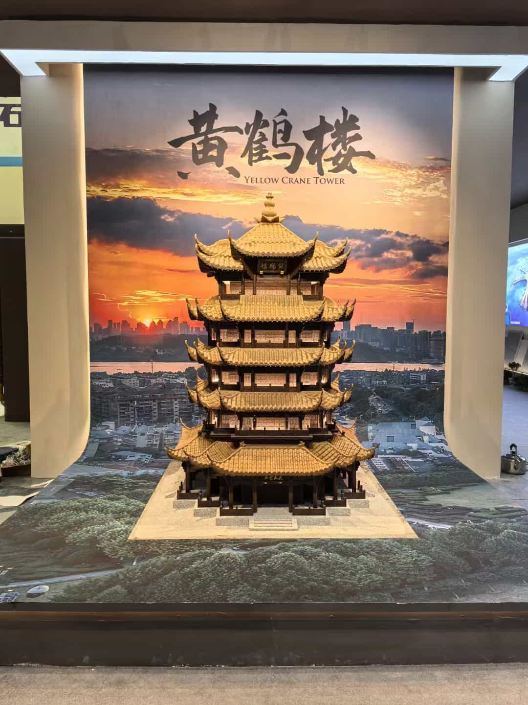 包头仿古石文创作品-黄鹤楼