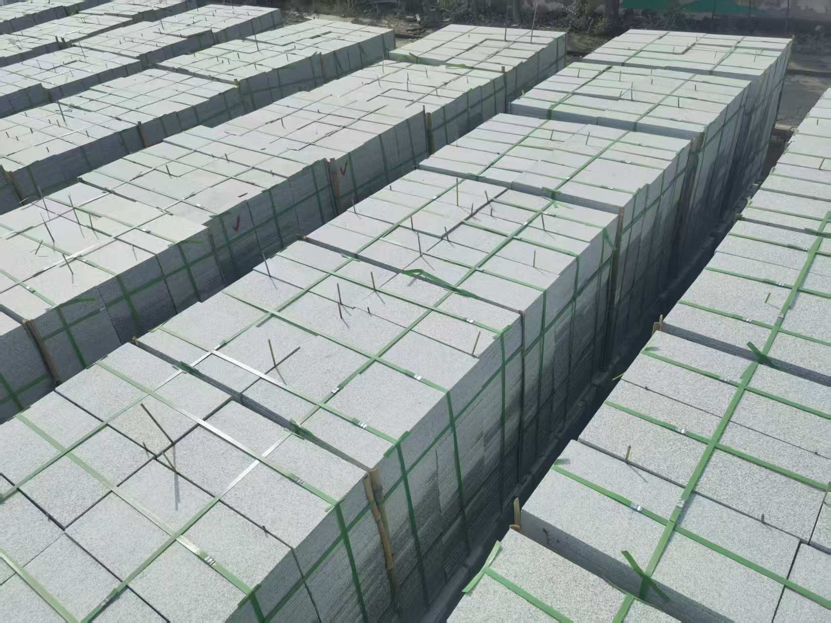 包头 芝麻白1.8公分火烧300*600地铺，清仓大甩卖