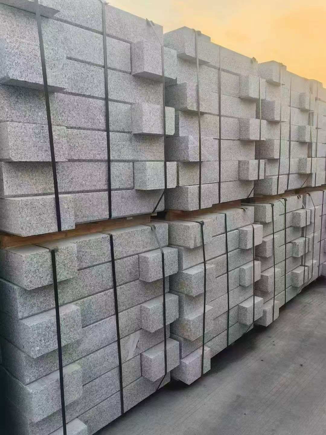 包头 芝麻白路沿石