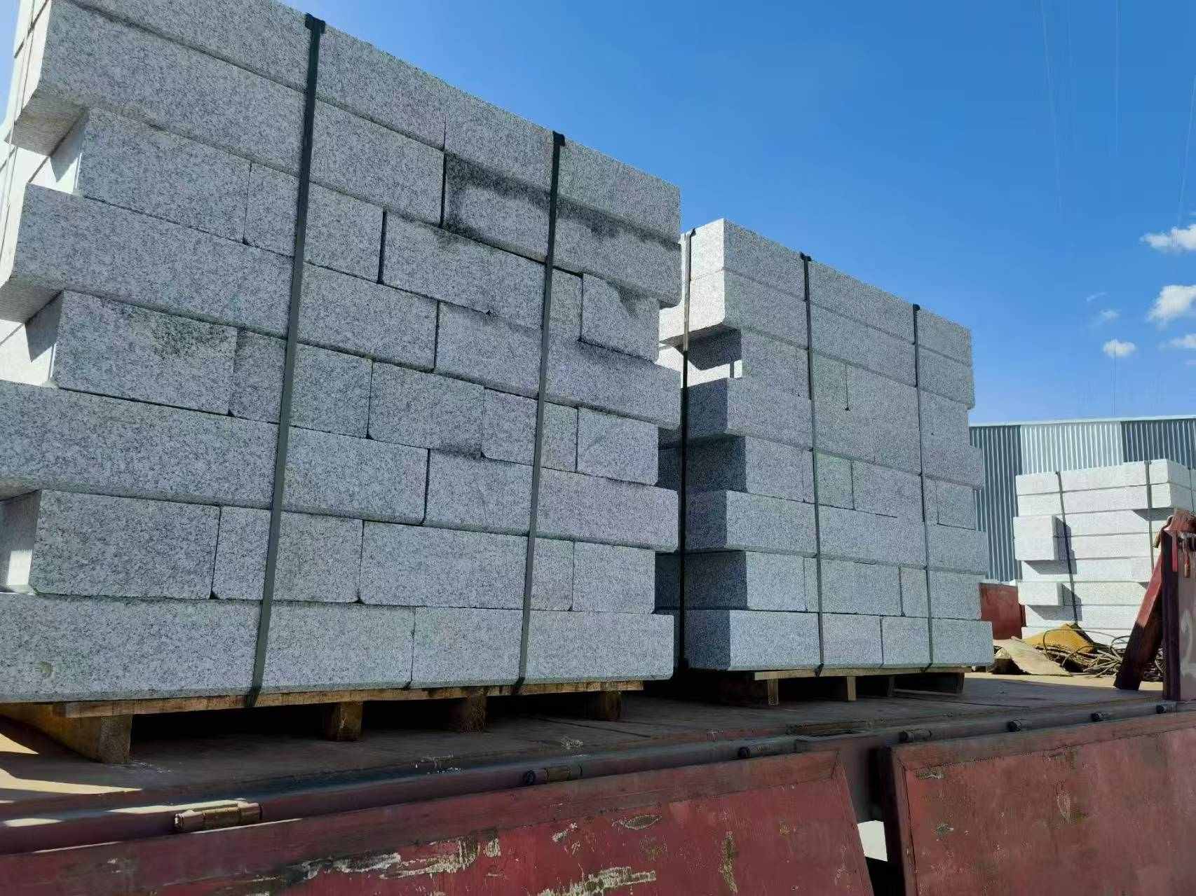 包头 路沿石装车出货