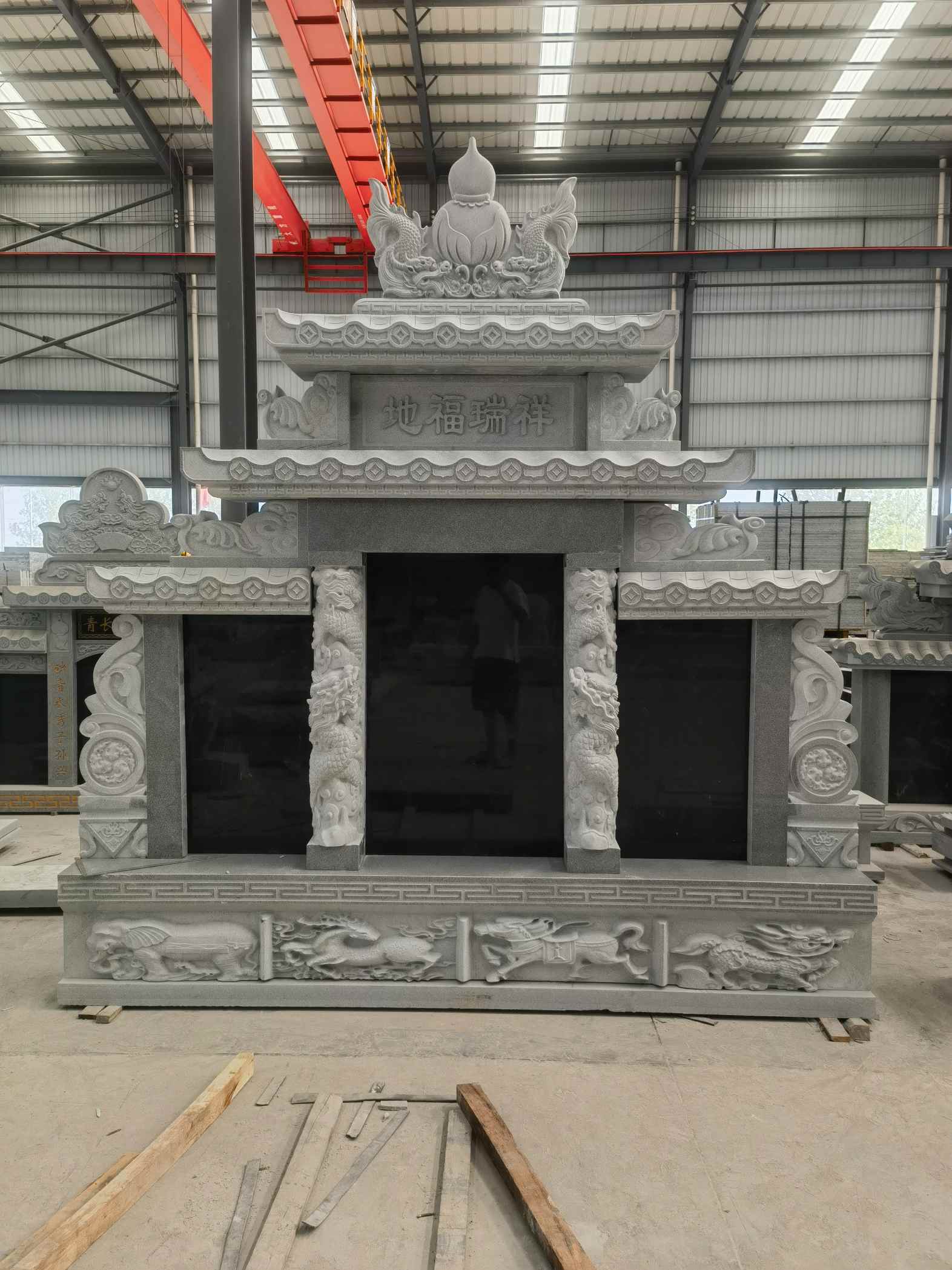 包头 芝麻灰高档墓碑、土墓，一套也支持定做