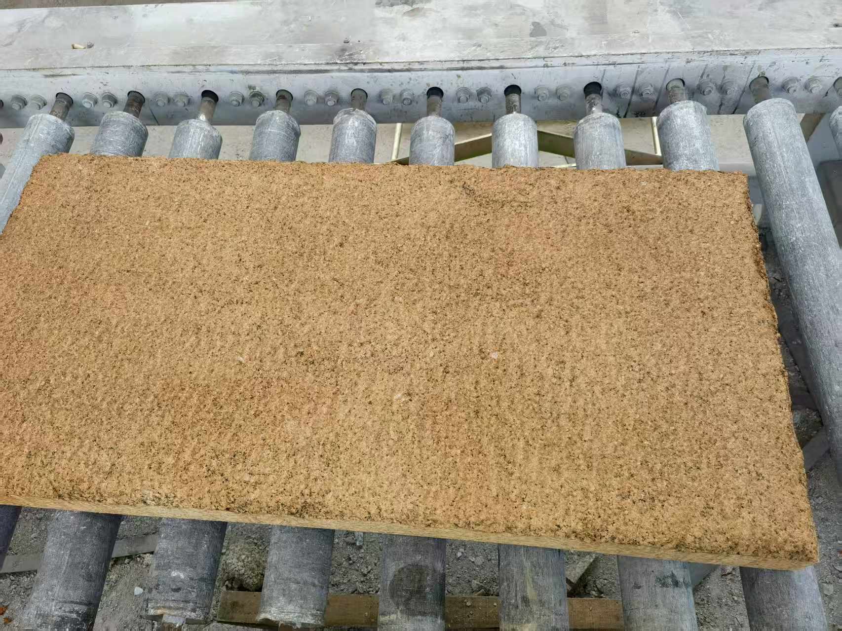 包头 菠萝面老石板，做旧仿古石，流水线生产加工